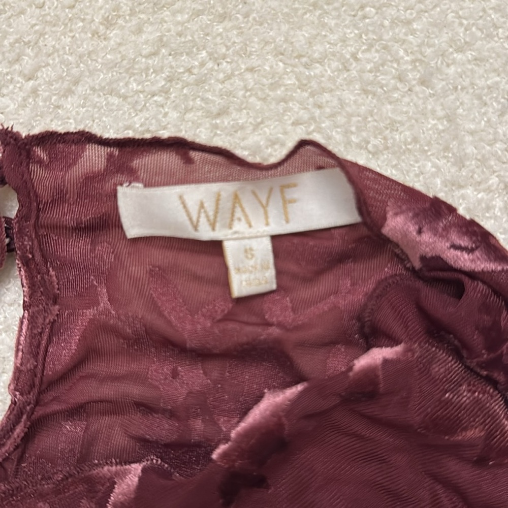 WAYF Ruched Floral Top - Picture 4 of 4